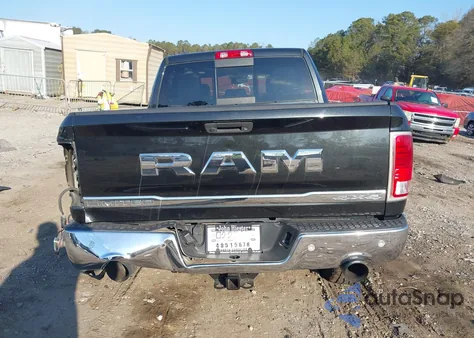 2017 Ram 1500 Limited 4X4 5'7 Box z USA, uszkodzony, nr VIN 1C6RR7PT5HS637804